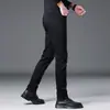 Jeans masculino preto de alta qualidade, não desbota, corte slim reto, novo modelo primavera 2026, calça versátil elástica