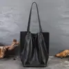 Bolsa Feminina de Couro Genuíno, Estilo Outono e Inverno Personalizado, Bolsa Saco de Grande Capacidade, Bolsa Tote de Ombro Feita Sob Medida em Fábrica de Bolsas Profissional