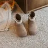 Botas Infantis 2026 Novas Botas de Cano Curto Outono/Inverno Infantil Botas Estilosas Birkenstock Botas de Couro para Meninas Princesa Plus Veludo Algodão Secundário