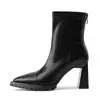 Botas de tornozelo de salto alto bico fino estilo europeu e americano em estoque para mulheres, novo modelo outono e inverno 2026, botas finas com aparência incrível com plataforma impermeável para mulheres baixinhas