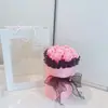 Osito de Buenas Noches Ramo de Muñecos Temporada de Graduación Día de San Valentín Regalo de Cumpleaños para Novia Personas Mayores Flor de Jabón Cubo de Abrazos
