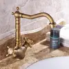 Torneira de pia dupla fria e quente de cobre antigo europeu, torneira rotativa retrô para mesa e sob a mesa