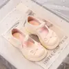 Sapatos de Princesa com Laço para Meninas 2026 Primavera e Outono Novos Elegantes Sapatos de Couro com Solado Macio para Crianças Sapatilhas Casuais de Moda