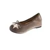 Sapatilha Bailarina Estrela Aumento de Altura 4cm Feminina 2026 Nova Outono Versátil Bico Redondo Baixo Loafers de Vovó