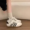 Zapatillas de entrenamiento alemanas retro de plata, de alta gama, nicho, para mujer, nueva colección otoño 2026, zapatillas casuales versátiles de estilo coreano, de caña baja, planas
