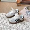 Zapatillas infantiles 2026 primavera/verano nuevo modelo para niñas, zapatillas deportivas casuales de corte bajo, zapatillas de entrenamiento transpirables de malla para niños pequeños