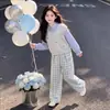 Conjunto de dos piezas elegante para niñas de primavera y otoño: Sudadera de manga larga con cuello polo y pantalones anchos de cuadros estilo coreano casual deportivo