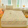 Sábana bajera de terciopelo de leche Protector de colchón Acolchado Estampado Cubre cama Otoño/Invierno Engrosado Cálido Agradable al tacto Suave Lavable