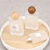 F087A-Nogal 100ml Boca de Tornillo Spot Botella de Vidrio Esmerilado con Atomizador Botella de Perfume de Gama Alta Botella Vacía