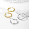 Brincos de Argola Redondos Lisos Geométricos Retro Europeus e Americanos de Nicho Banhados a Cobre Dourado, Levemente Luxuosos, de Alta Qualidade, Simples e Versáteis para Venda por Atacado
