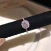 Corpo principal quadrado verde escuro! Anel de dedo com zircônia de açúcar quadrada e aro aberto redondo, luz, toque de luxo de alta qualidade, estilo simples, joia para mão