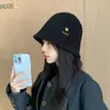 Estilo Coreano Otoño e Invierno Nuevo Sombrero para Mujer de Felpa Estilo Pescador Color Sólido Casual Cálido Engrosado Moda Sombrero Cubeta Fabricante Mayorista