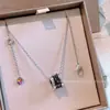 Colar de Mola Bvlgari Homemzinho Vermelho Pequeno Artesanal de Precisão CNC V Ouro Cerâmica Preta Pulseira Cintura Fina Ouro Rosa 18K Presente para Namorada