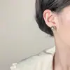 Pendientes de botón de perla gris Pendientes de temperamento de lujo ligero para mujer pendientes