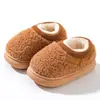 Pantuflas de algodón para niños de invierno, unisex, cálidas y con forro polar, antideslizantes, de suela gruesa, lindas, peludas, para usar en interiores, zapatos de algodón para niños