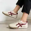 Tênis de treinamento feminino retro de couro macio, finos, listrados, planos, alemães, versáteis e leves para o dia a dia e uso casual, tênis brancos