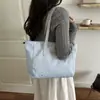 Bolso de Hombro Casual con Estampado Lindo de Moda Gran Capacidad para el Trabajo Bolso Tote Debajo del Brazo Simple para Mujer Venta al por Mayor