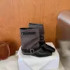 Botas para Perna de Calça de Couro Retro com Fivela Pós-Apocalípticas 2026 Novas Botas de Cavaleiro de Meia-Panturrilha de Outono Bico Quadrado Temperamento Botas Versáteis para Tornozelo