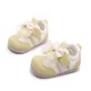 Sapatos Novos para Bebê Caminhar Primavera e Outono Solado Macio Sapatos Chave para Meninas Mocas para Bebês e Crianças Pequenas 1-2 Anos Sapatos Funcionais