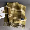 Bufanda Cálida Retro Suave Artística de Otoño e Invierno Chal para Mujer Ropa de Trabajo Versátil Bufanda de Imitación Cachemir con Borlas de Arena Fina