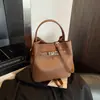 Bolso Pequeño Súper Popular para Mujer para Otoño e Invierno, Diseño de Nicho Nuevo Retro 2025, Bolso Cruzado de Hombro Único para Madre e Hija, Bolso Cubo de Venta Caliente