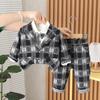 Traje de cuadros guapo para niño pequeño Conjunto de tres piezas Primavera y Otoño 2024 Nuevo Vestido de estilo occidental para niños Camisa de manga larga para bebé