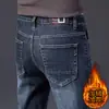 Jeans azules de alta gama italianos para hombre, nuevo estilo otoño e invierno 2026, pantalones largos casuales ajustados rectos forrados de forro polar para hombre