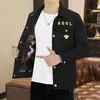 2025 Nueva Chaqueta Vaquera Casual Bordada Luminosa Fina de Otoño e Invierno Chaqueta de Trabajo para Hombre Top de Mezclilla de Moda para Hombre