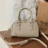 Bolsa de Mão Pequena Fresca e Estilosa para Mulheres, Novo Modelo Primavera 2026, Bolsa de Ombro Transversal de Alta Qualidade para o Dia a Dia, Bolsa Tote Fashionável Formato Almofada