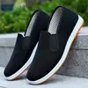 Zapatos de tela multicapa hechos a mano en el Viejo Pekín para hombre, Zapatos retro tradicionales transpirables de Xishan con suelas suaves de piel de vaca