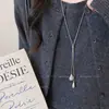 Collar de Cadena Larga para Suéter con Colgante de Gota de Agua y Cuentas Color Café para Mujer, Nuevo Estilo Otoño e Invierno, Diseño de Nicho de Lujo Ligero de Alta Gama