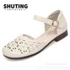 Zapatos para madre de mediana edad y mayor primavera y verano suela blanda suela de tendón zapatos planos de una sola capa cómodos antideslizantes transpirables entrega directa de fábrica