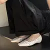 Zapatos de estrella transpirables con diseño calado súper bonitos, nuevos zapatos bajos de piel de vaca nacarada blanca con puntera cuadrada y 3 cm de aumento interno de altura para ir al trabajo.