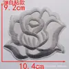 Tamanho pequeno, médio e grande autoadesivo bordado de flor de rosa adesivo de tecido patch branco patch decorativo para roupas flor de tecido acessórios de vestuário