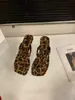 Primeiro Encontro com as Sandálias de Dedo com Salto de Bolinhas Brancas, Sapatos de Fada para Uso ao Ar Livre, Novas Sandálias de Verão 2026 Estilo Francês