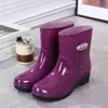 Botas de lluvia de altura media, estilo minimalista, suela gruesa, antideslizantes, caña corta, a la moda, de caña alta, botas de invierno para mujer, suela gruesa y resistentes al desgaste