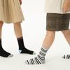 4 pares - calcetines infantiles al por mayor 23 serie de moda de otoño letras color de contraste calcetines de tubo rayados algodón calcetines transpirables para niños y niñas