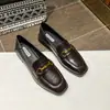 2026 Novos Sapatos Femininos de Outono e Inverno Estilo Britânico Sapatos Pequenos de Couro Sapatos Femininos Baixos Mocassins Pretos Tamanho Grande 41 a 43