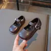 Chegada Nova Primavera 2026 Sapatos de Couro para Meninas Estilo Coreano Simples Versátil Sapatos de Princesa para Crianças Sola Macia Leve Sapatos de Bebê