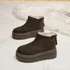 Botas de Neve Europeias para Mulheres 2025 Inverno Novo Estilo Forradas com Lã Moda Casual Versátil Estilo Quente Tendência Zíper Traseiro Botas Femininas