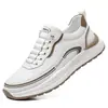 Nuevos Zapatos de Cuero para Hombre de Verano, Transpirables, Ligeros, Delgados, Slip-On, Zapatos Deportivos Casuales de Moda