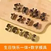 Molde con Letras Feliz Cumpleaños One-Piece Forma de Zanahoria Fruta Número Infantil Cortadores de Letras Moldeador de Huevo Frito