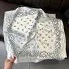 Bufanda de Seda de Nuevo Estilo para Mujer, Moderna y Versátil, Pañuelo Cuadrado de 70 cm, Bufanda para el Cuello Estilo Coreano, Pañuelo Retro para Primavera y Otoño, Pañuelo para la Cabeza