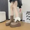 Botas de Moda de Gamuza Bordada con Encaje de Gama Alta Estilo Retro Botas para Mujer 2025 Otoño e Invierno Nuevo Estilo Sencillas de Aspecto Adelgazante Botines