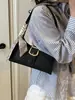 Lenço de Seda de Comércio Exterior Retrô Versátil de Alta Qualidade para Bolsa Feminina 2025 Primavera e Verão Nova Bolsa de Axila Casual Bolsa Meia-lua