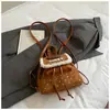 Mochila Casual Femenina de Alta Gama Estilo Coreano Girly, Modelo Nuevo 2025 con Piel Sintética y Lunares, Mochila Pequeña Versátil y a la Moda