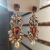 Pendientes de borla con forma de mariposa rosa y circonita plateada, elegantes y lujosos, para mujer.