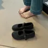 Sapatos Mary Jane Estilo Retro Fofos e Confortáveis Femininos 2026 Outono/Inverno Novo Estilo Calçados de Exterior Mocassins de Corte Baixo com Fivela Única