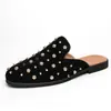 Zapatos de Cuero de Media Caña Verano 2025 Estilo Británico Remache Punta Puntiaguda para Hombre Slip-On Zapatos Perezosos