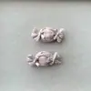 Algodón Relleno Rayado Cuadros Tridimensionales Dulces Accesorios Pasador Funda de Teléfono Equipaje Zapatos Calcetines Ropa de Bebé Accesorios